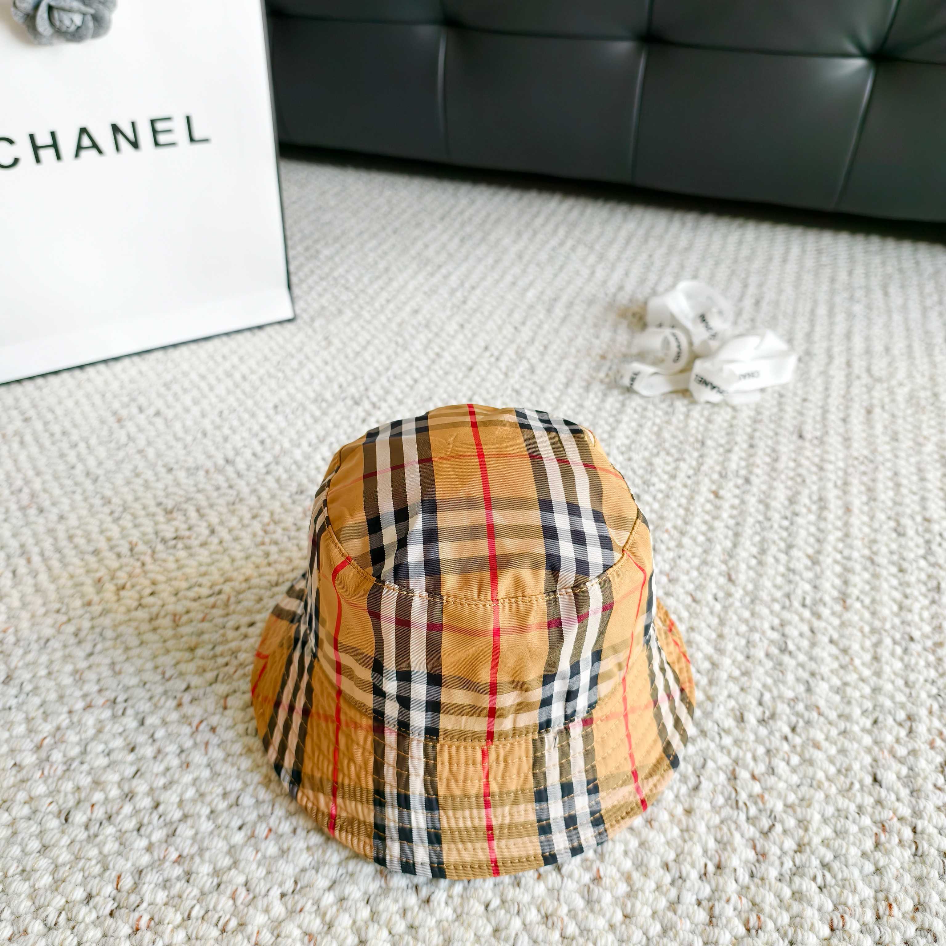 Burberry hat