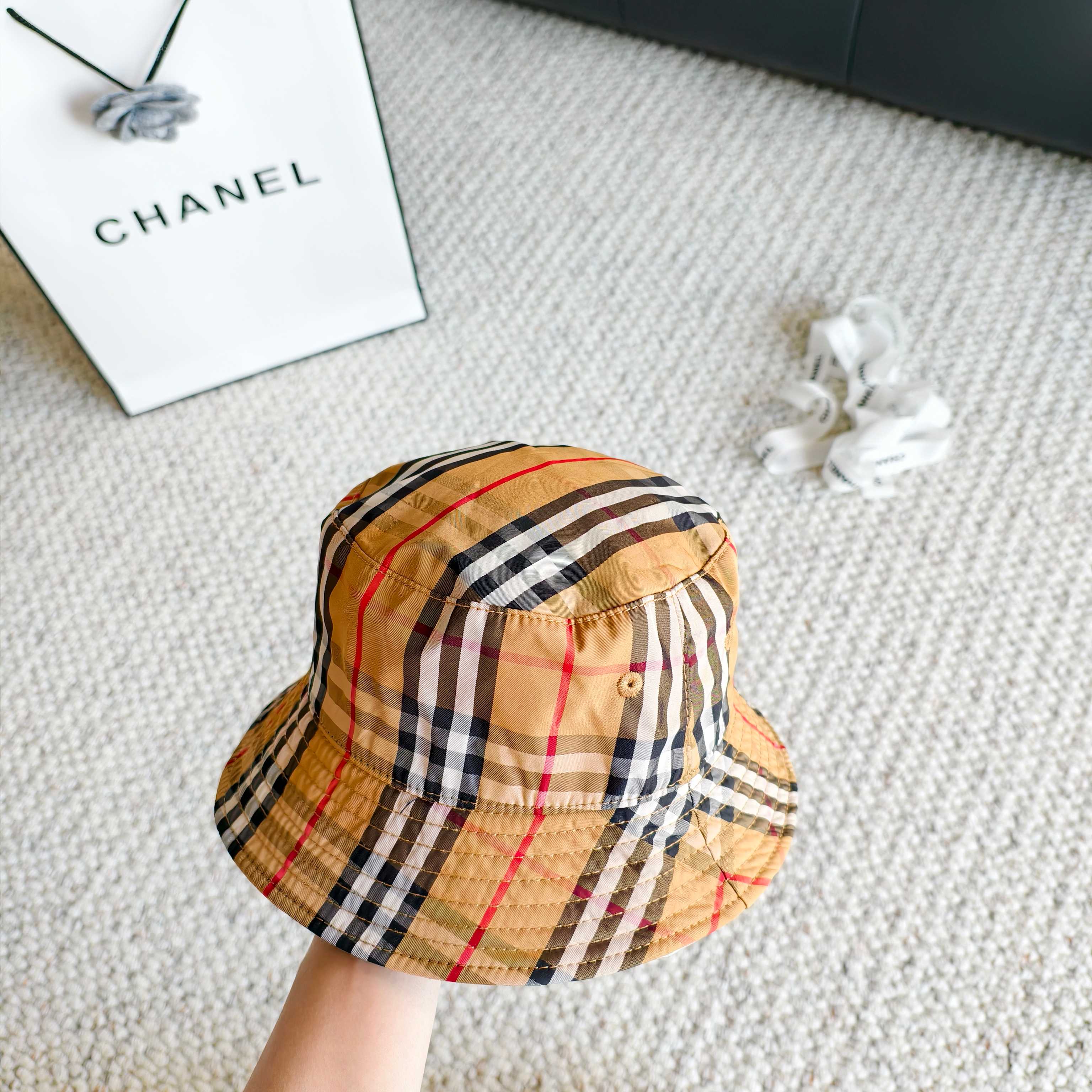 Burberry hat