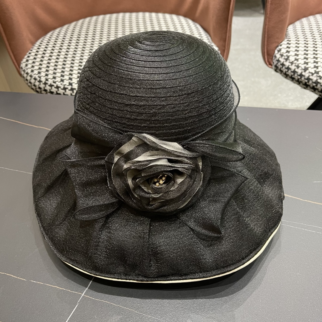 Burberry hat