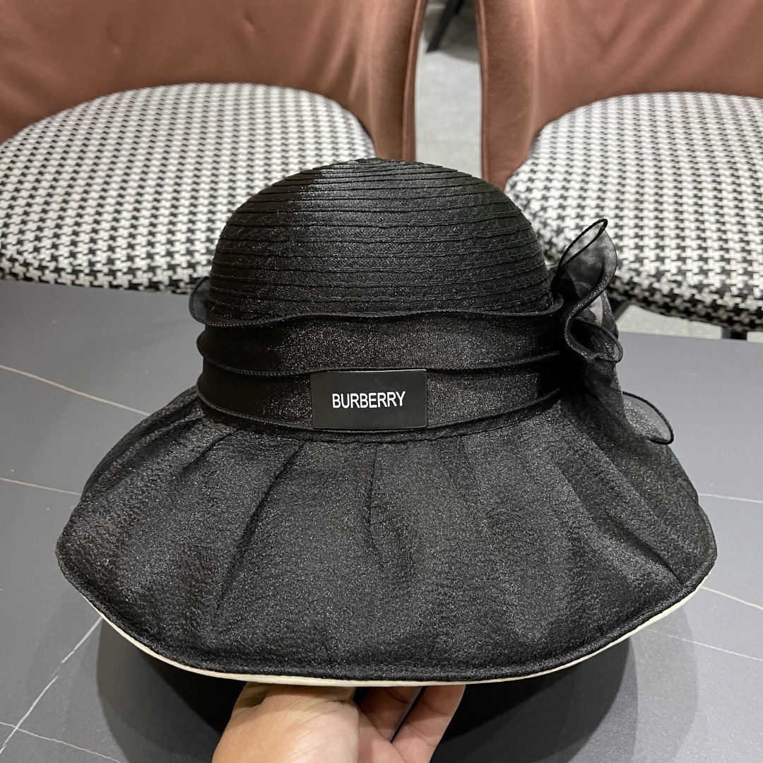 Burberry hat