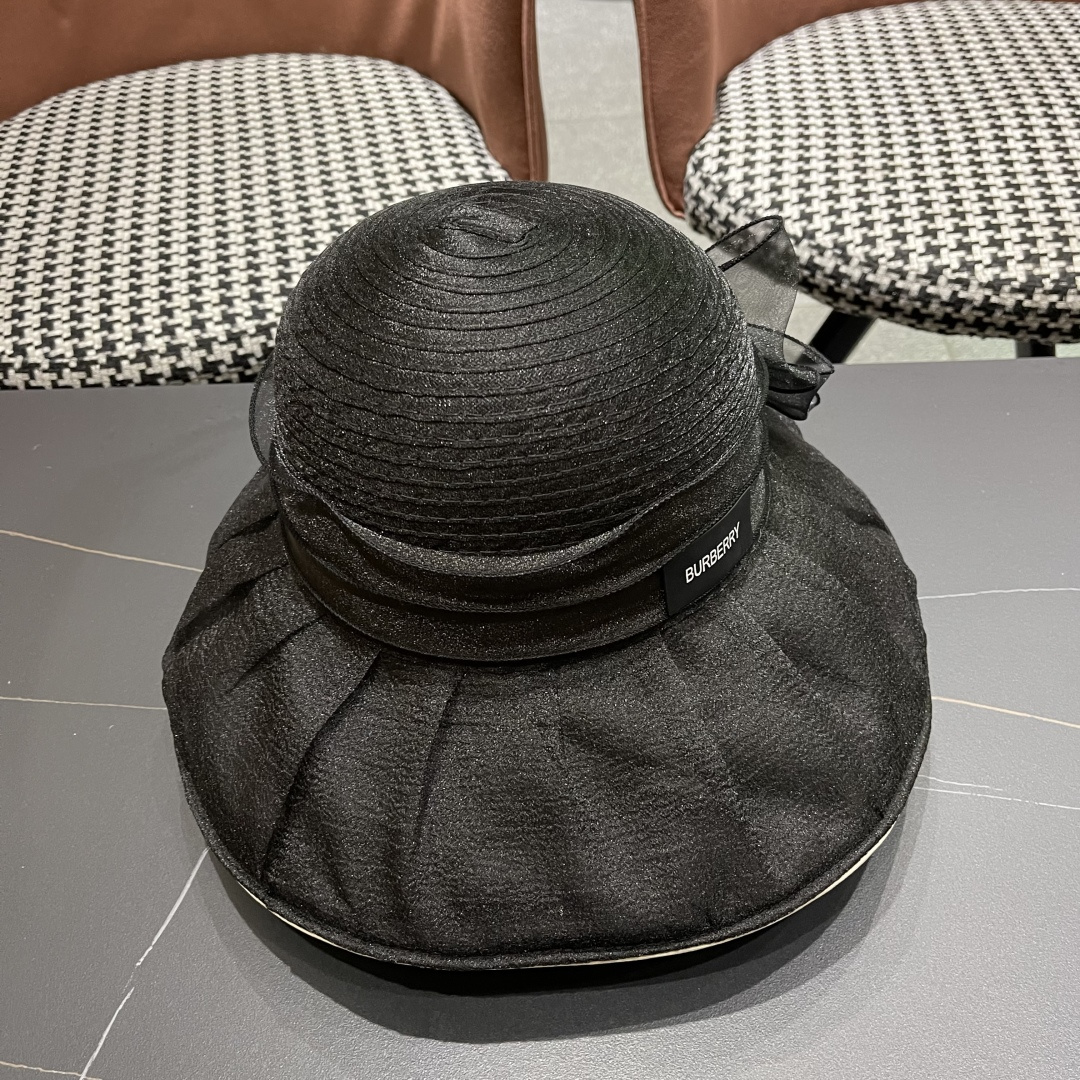 Burberry hat