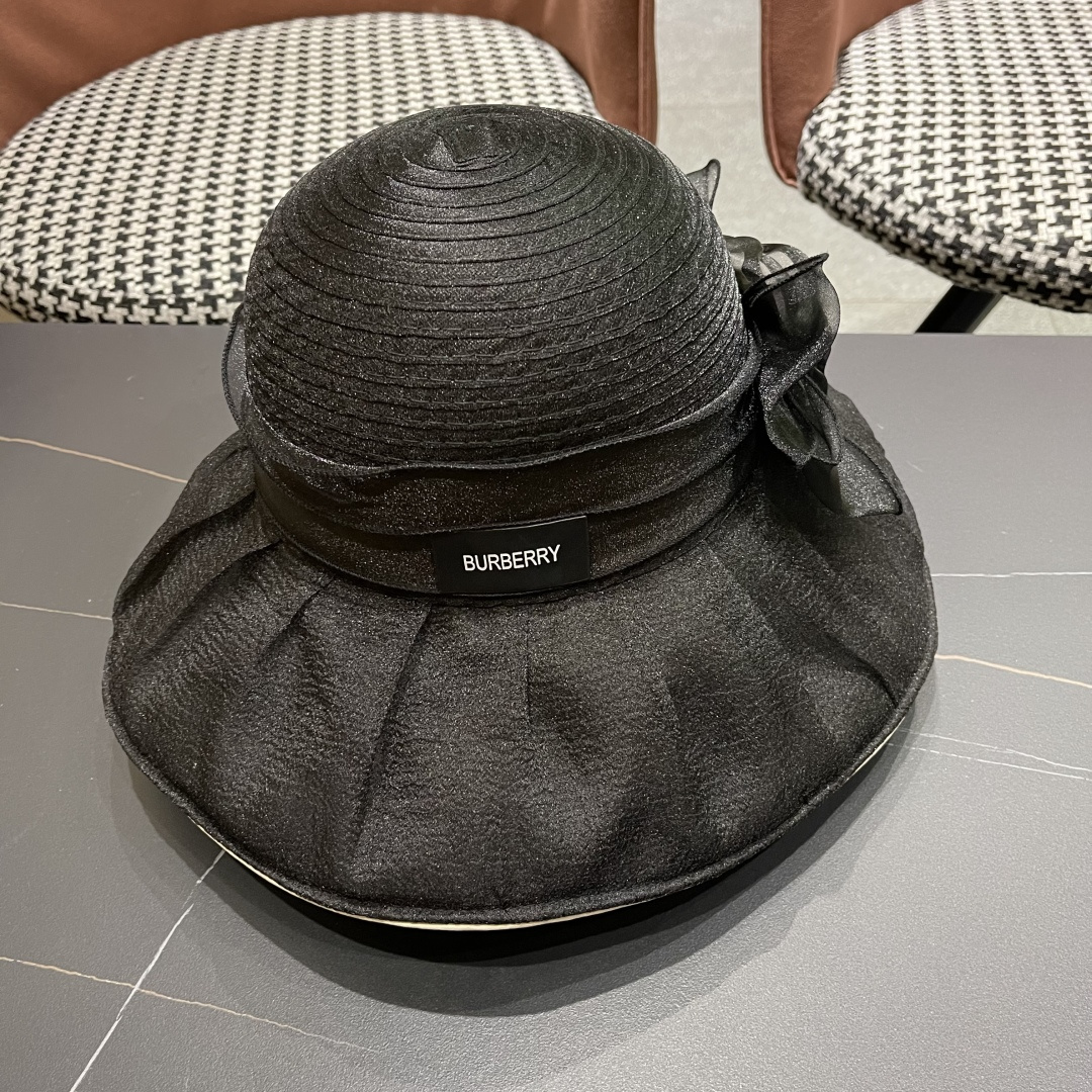 Burberry hat