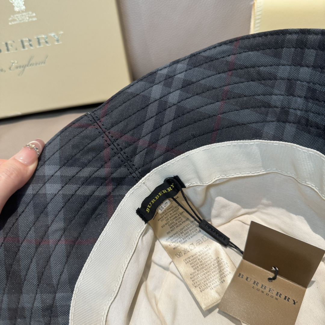 Burberry hat
