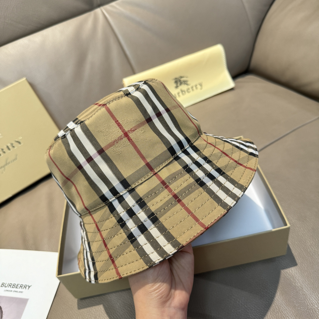 Burberry hat