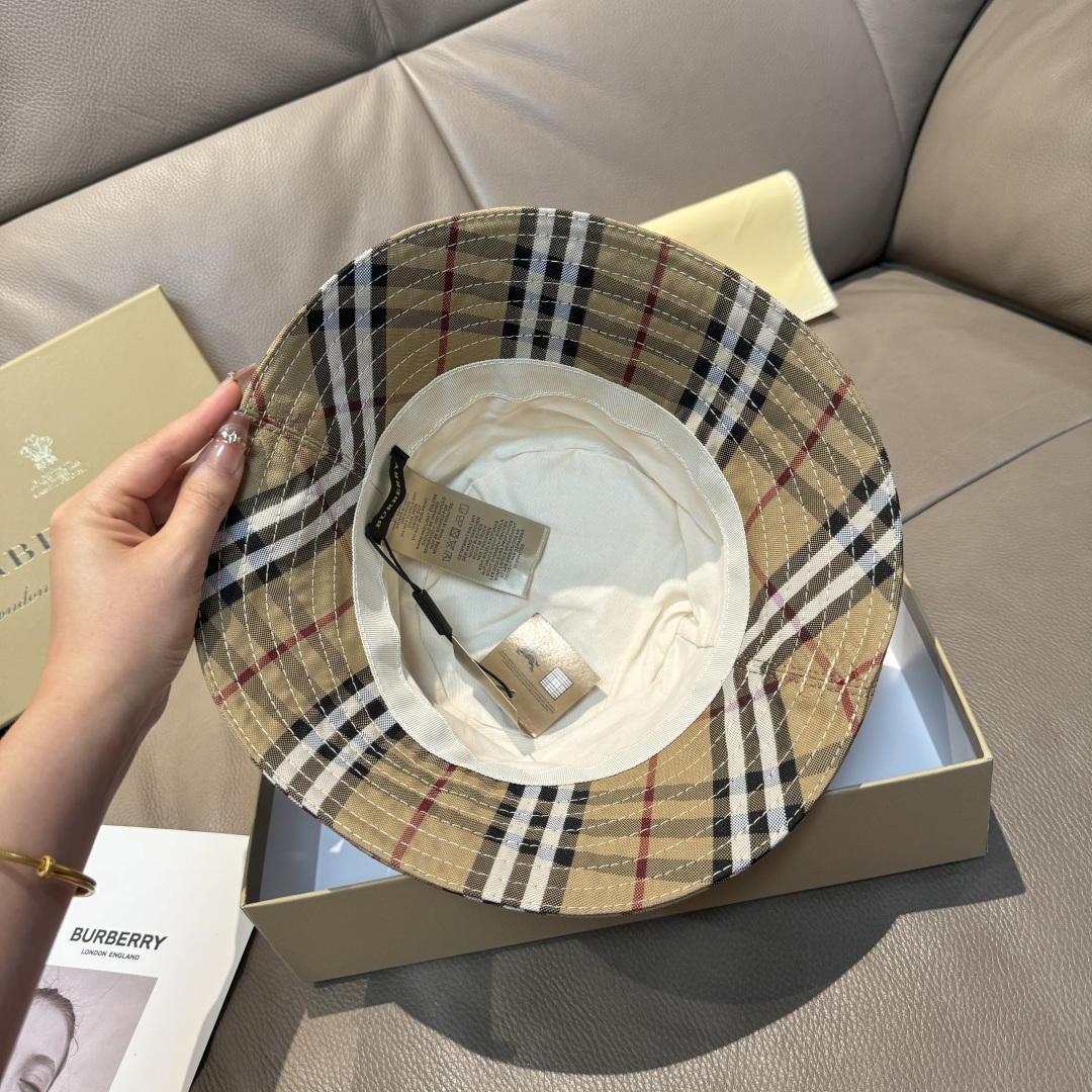 Burberry hat