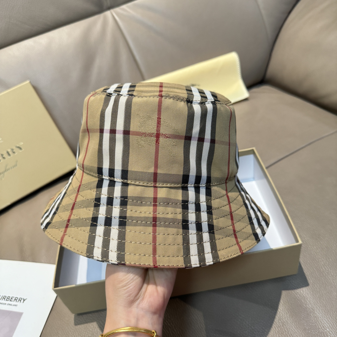 Burberry hat