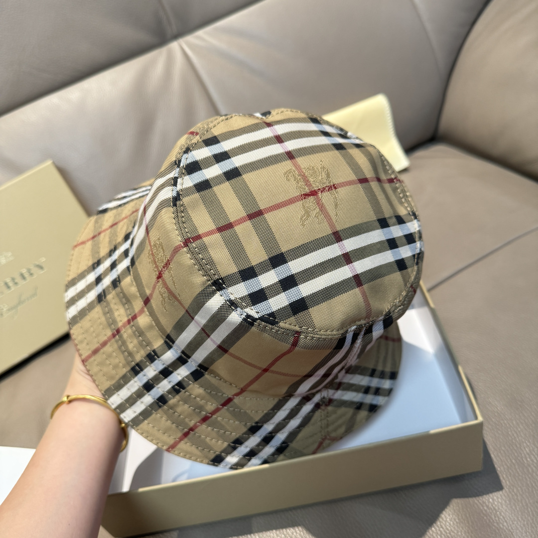 Burberry hat