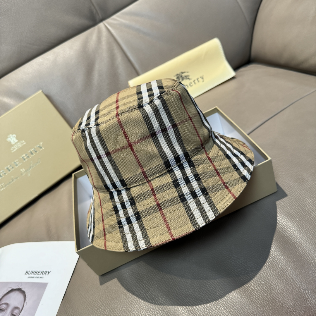 Burberry hat