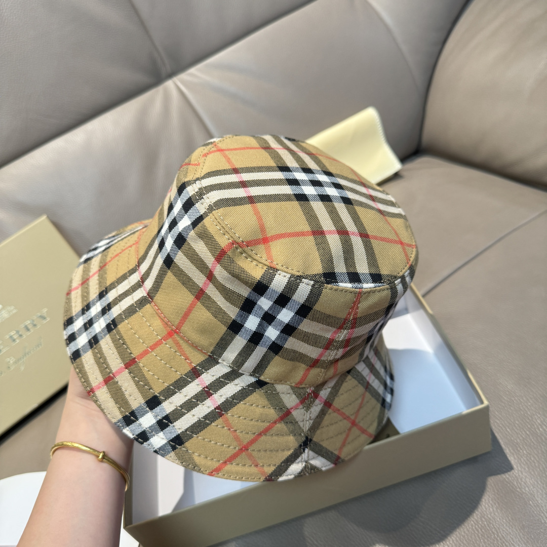 Burberry hat