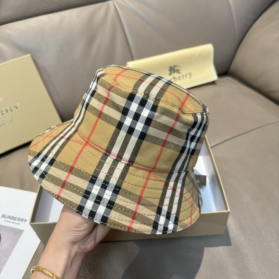 Burberry hat
