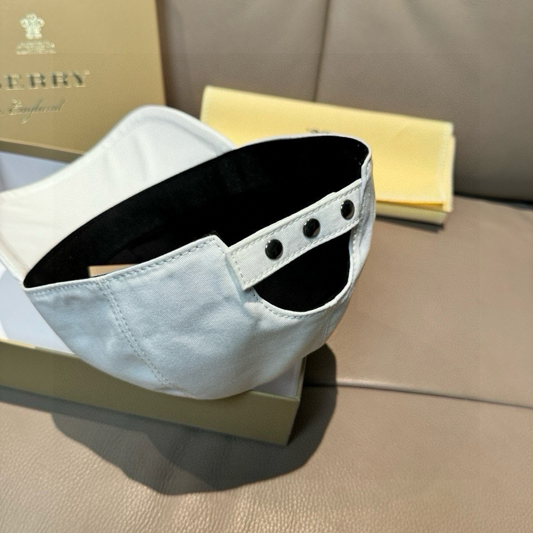 Burberry hat