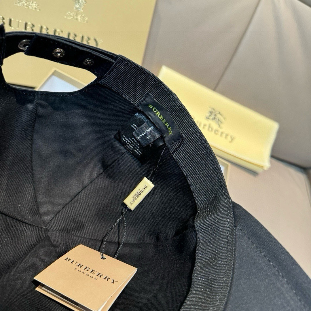 Burberry hat