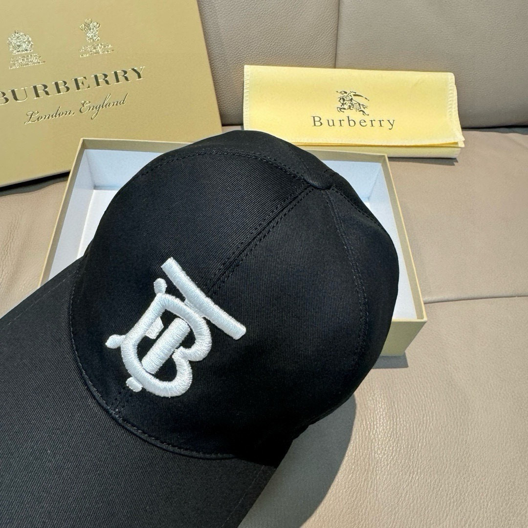 Burberry hat