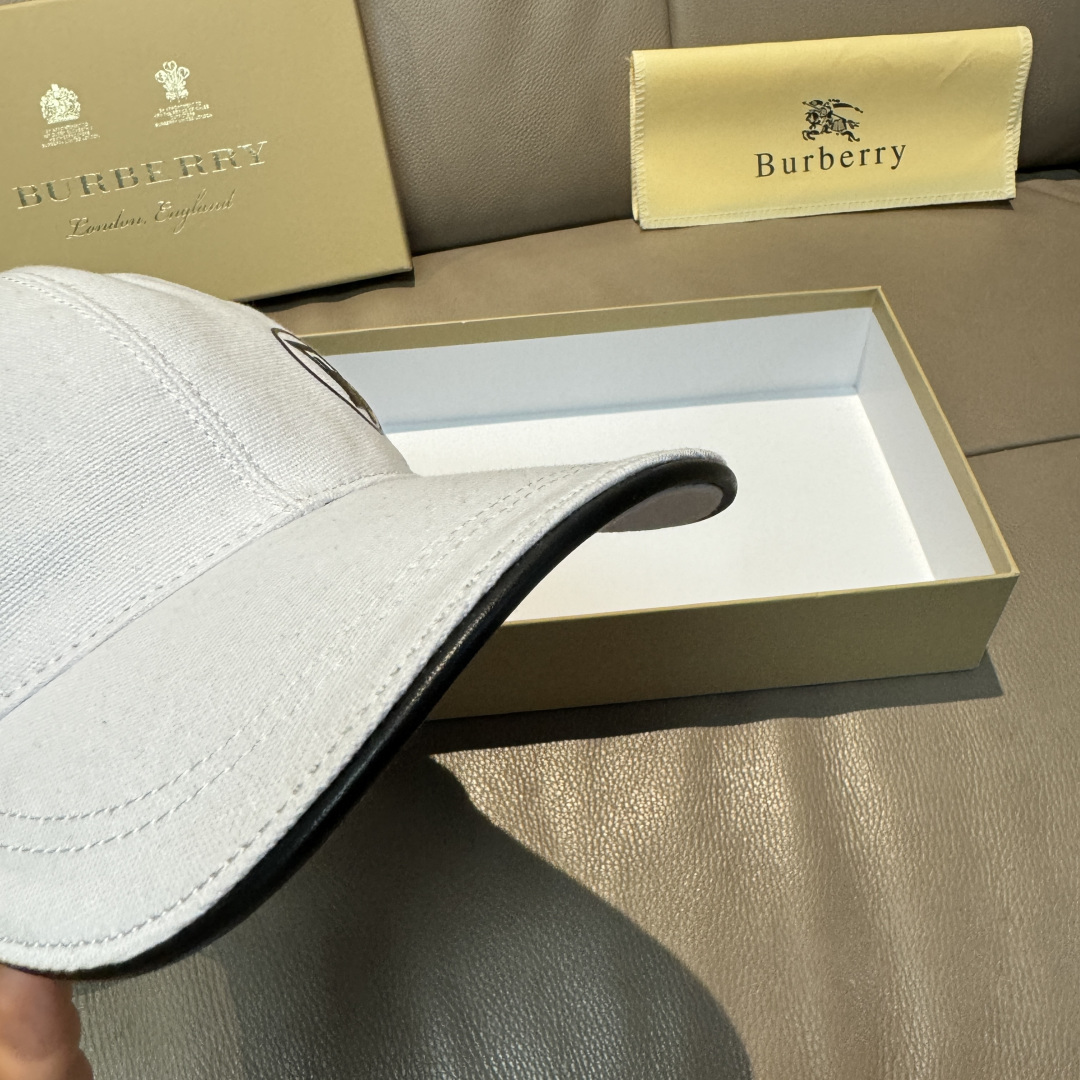 Burberry hat