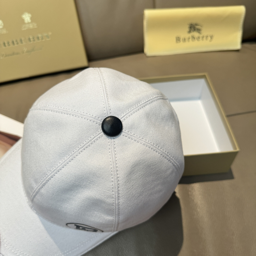 Burberry hat