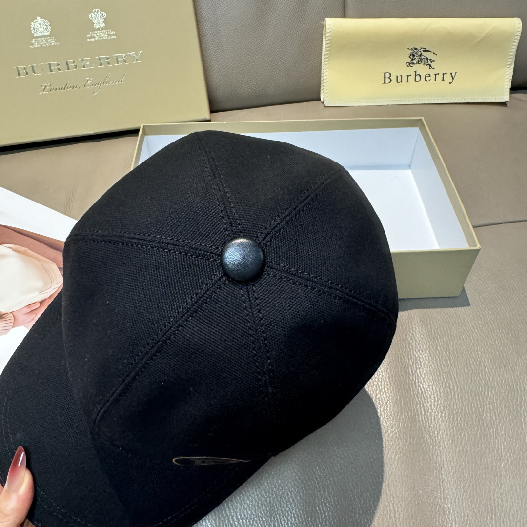Burberry hat