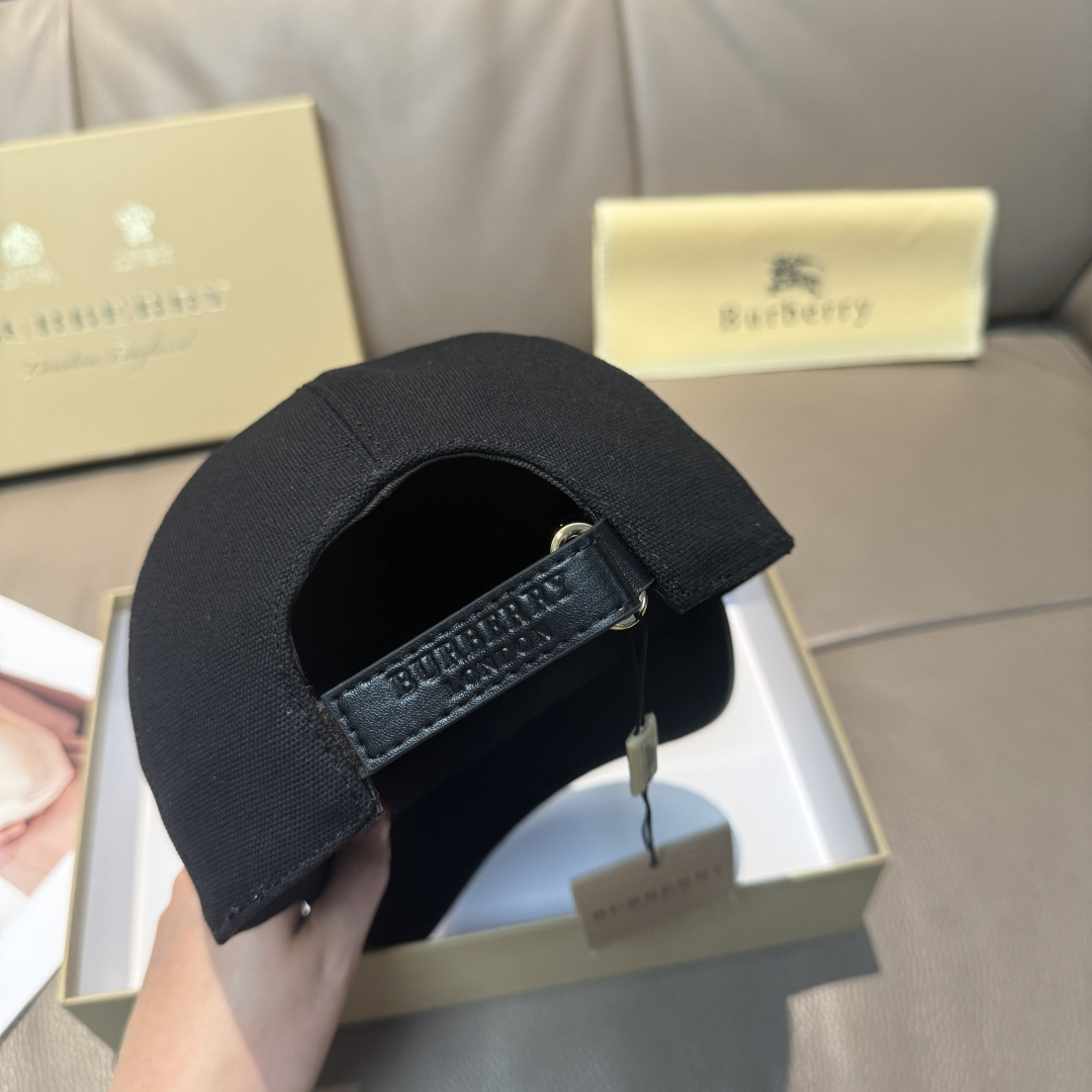 Burberry hat