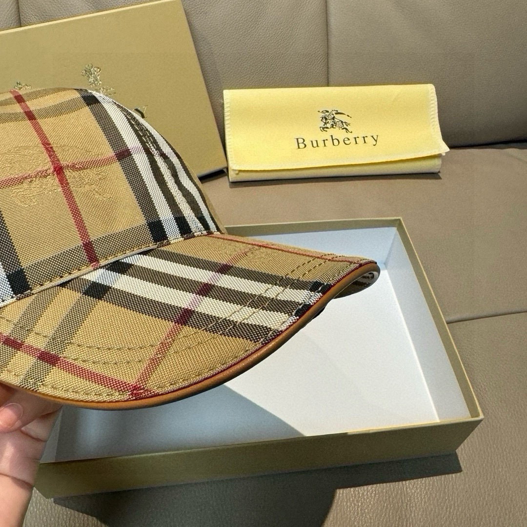 Burberry hat