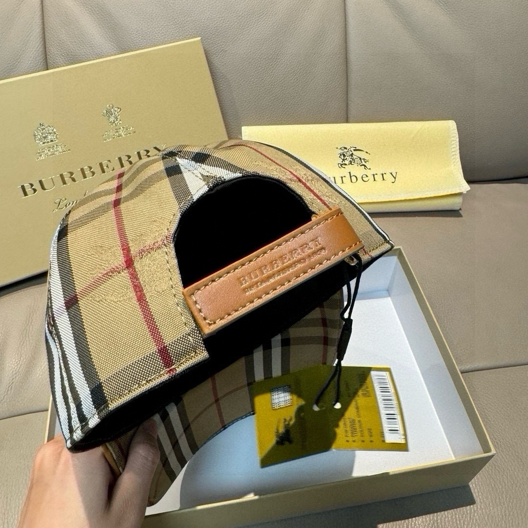 Burberry hat