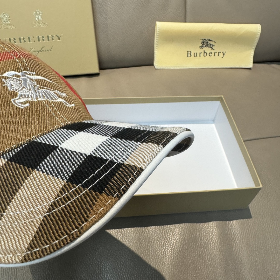 Burberry hat
