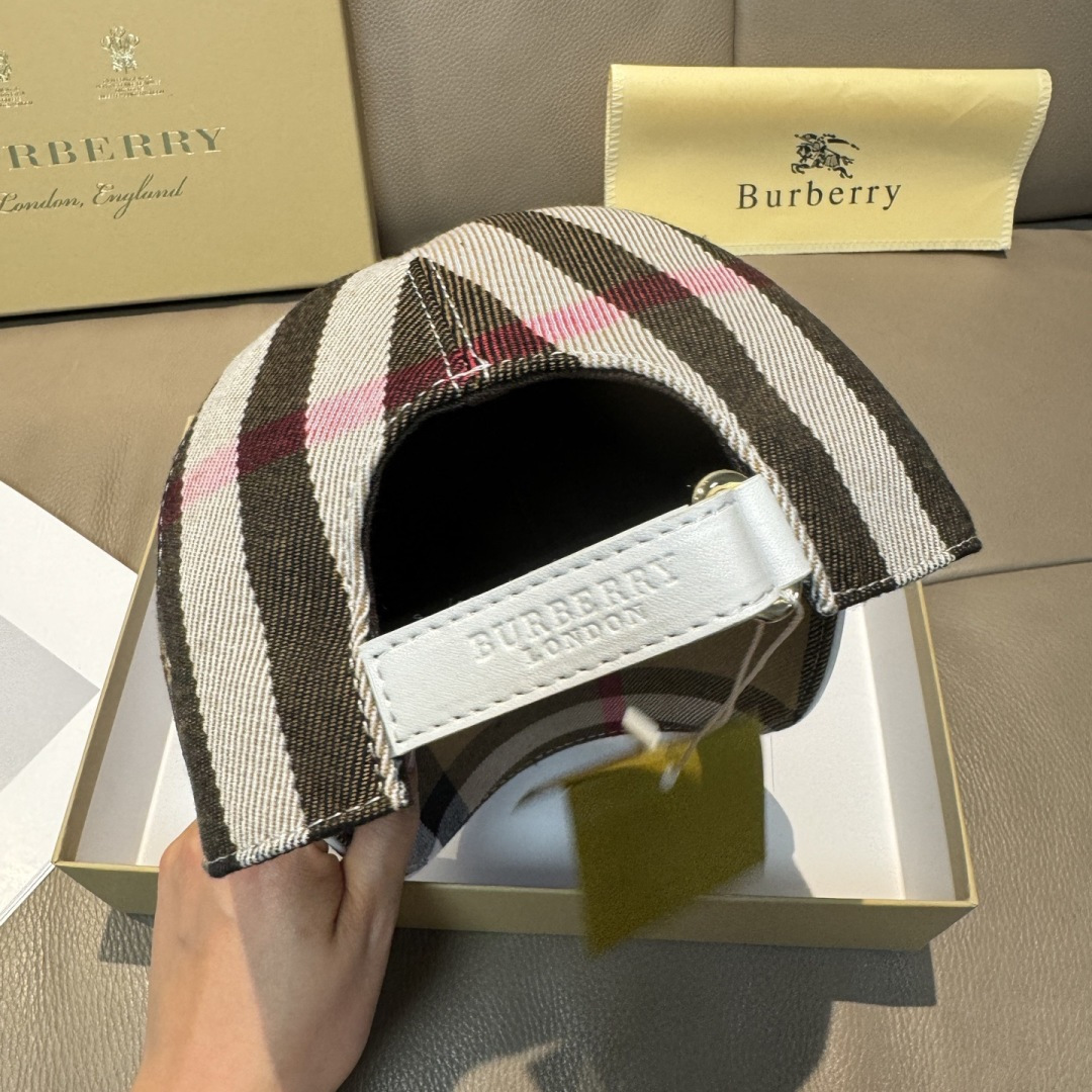 Burberry hat