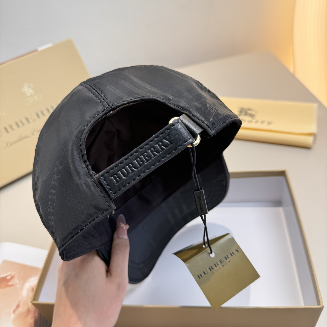 Burberry hat