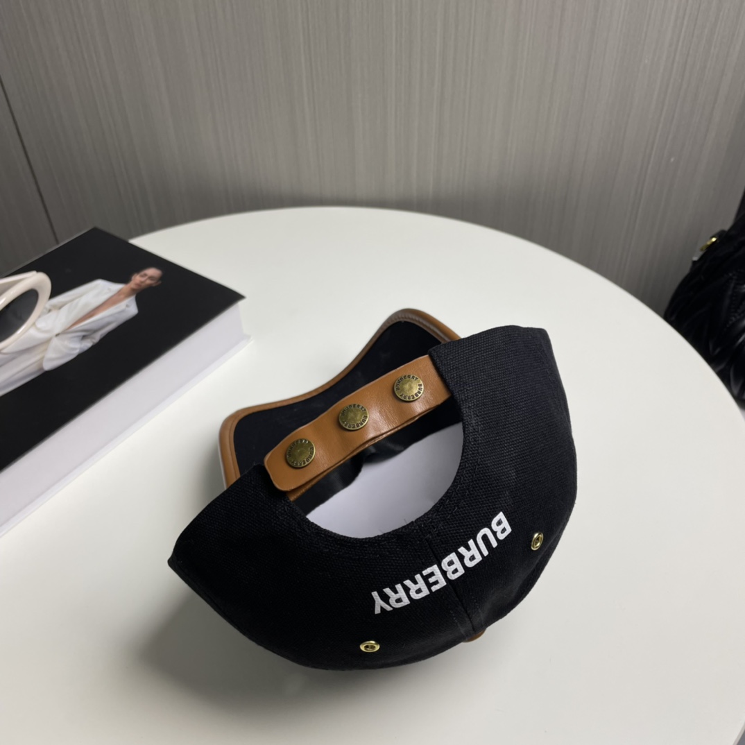 Burberry hat
