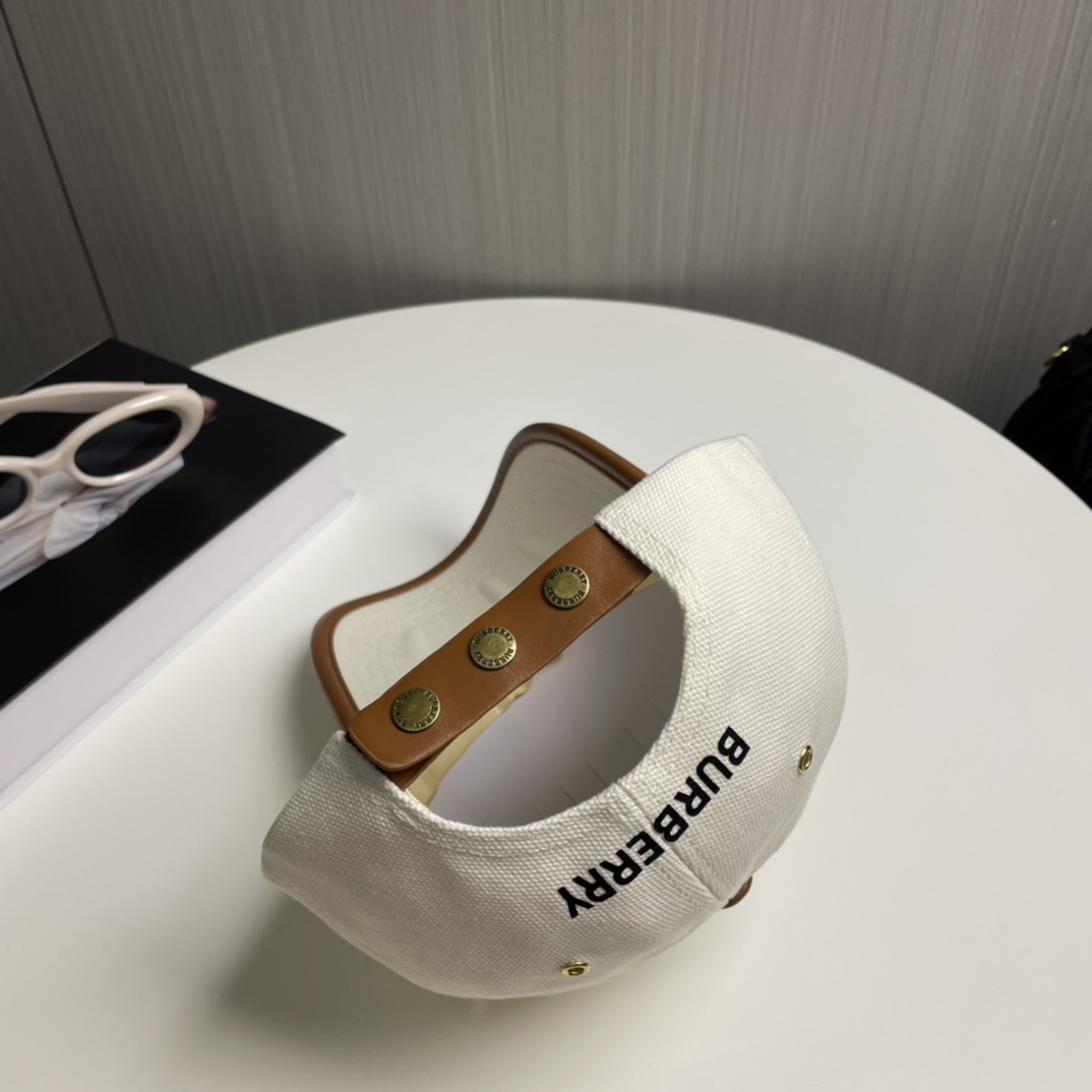 Burberry hat
