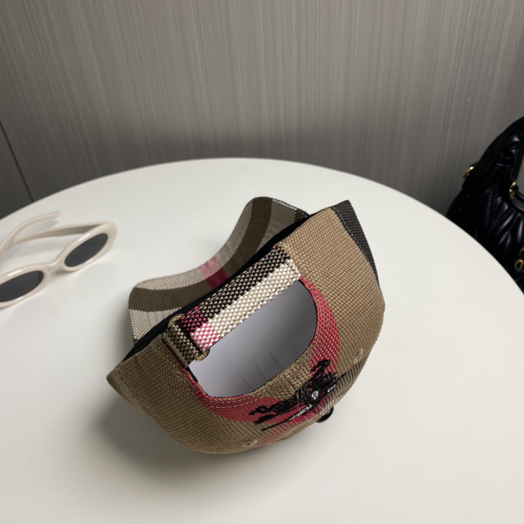 Burberry hat