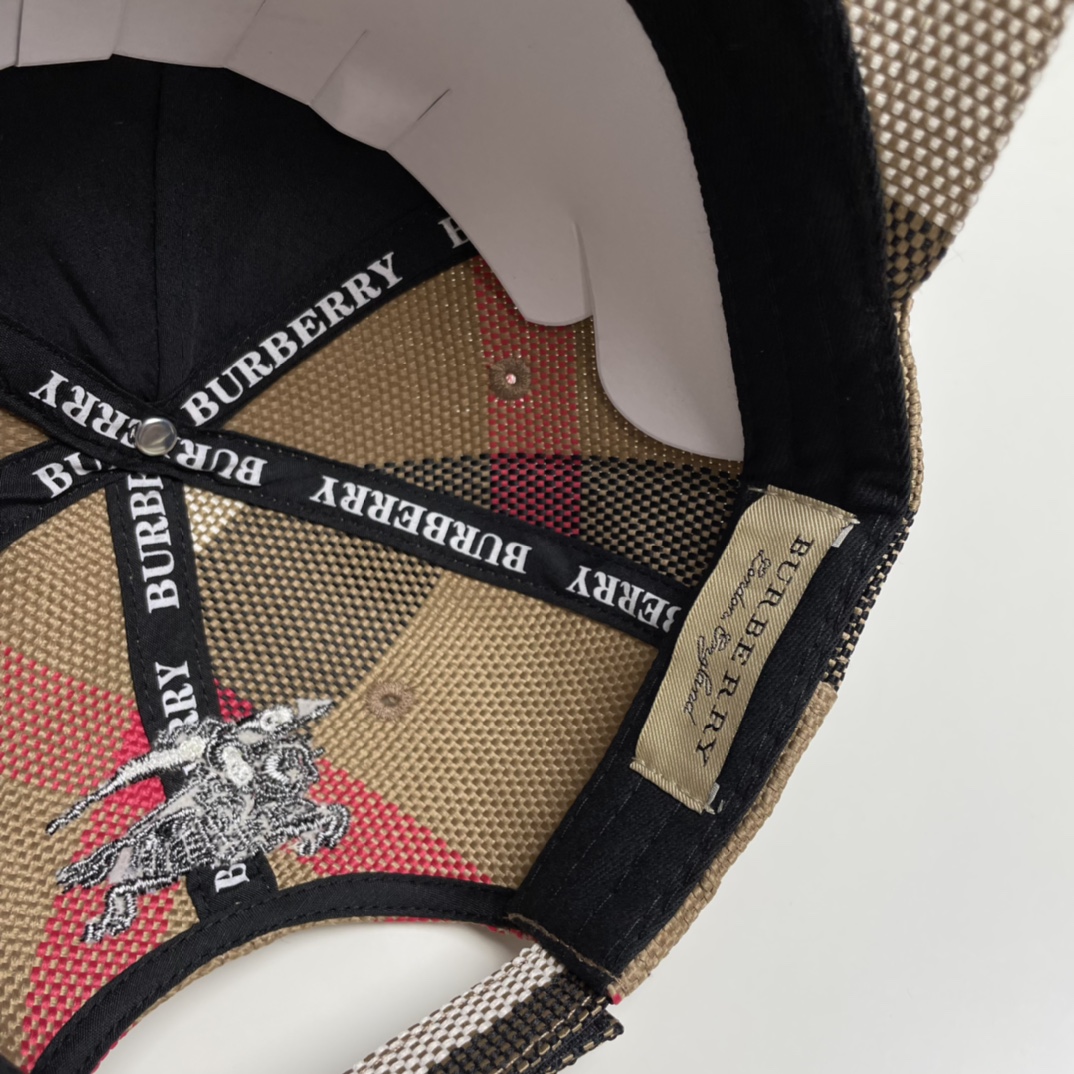 Burberry hat