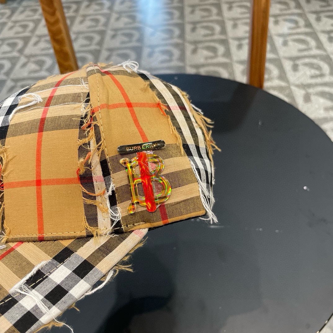 Burberry hat