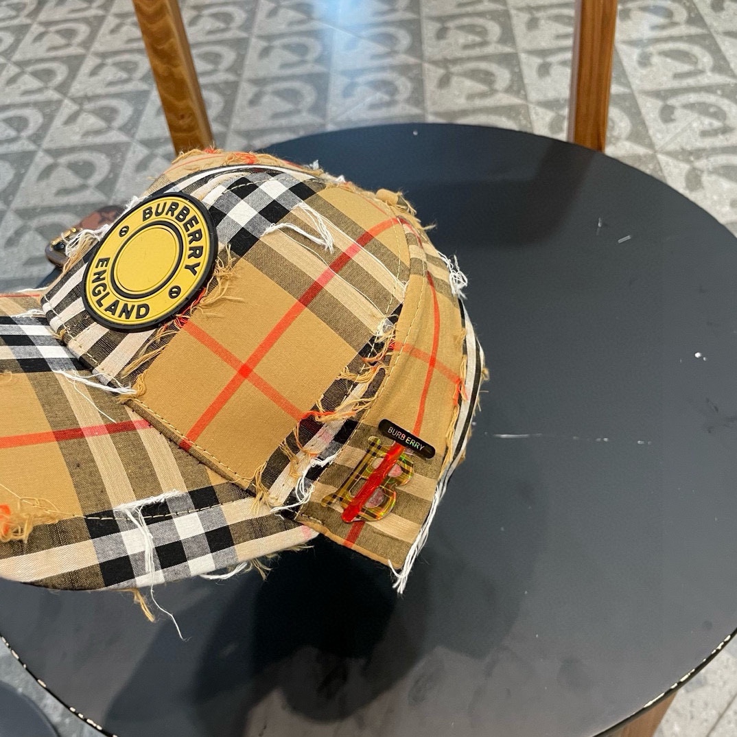 Burberry hat