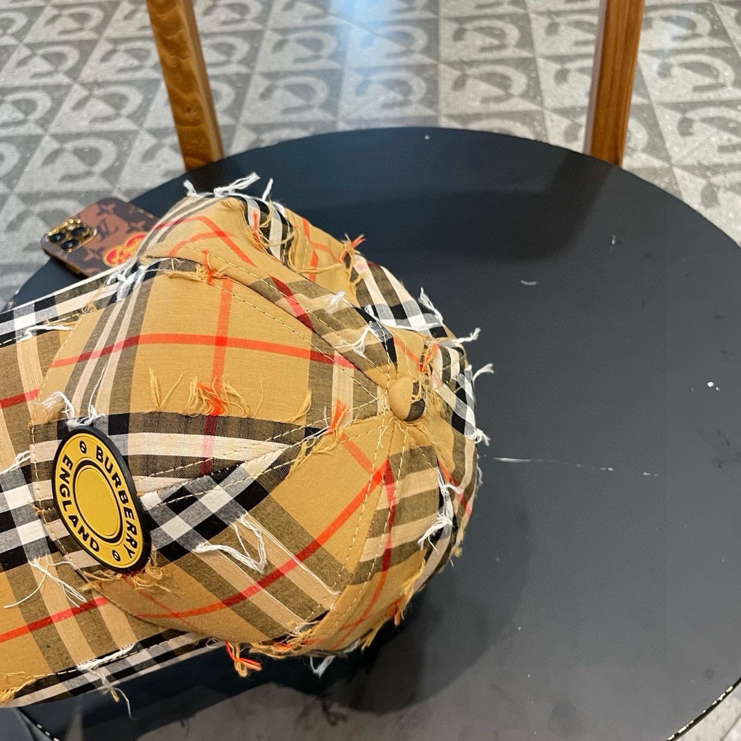 Burberry hat
