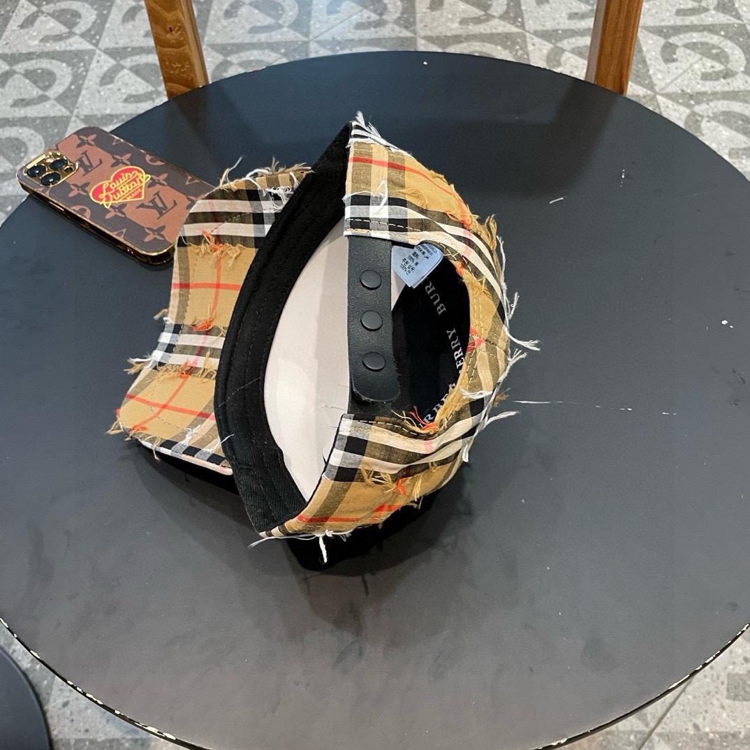 Burberry hat