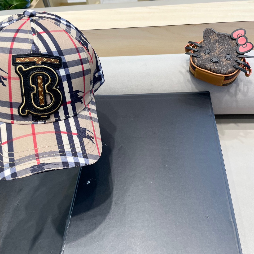 Burberry hat