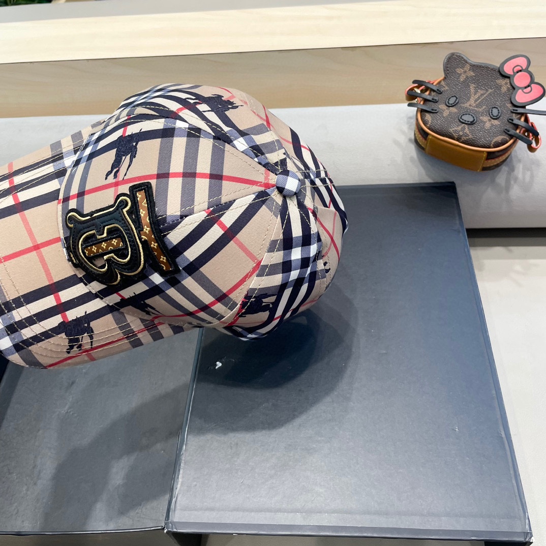 Burberry hat