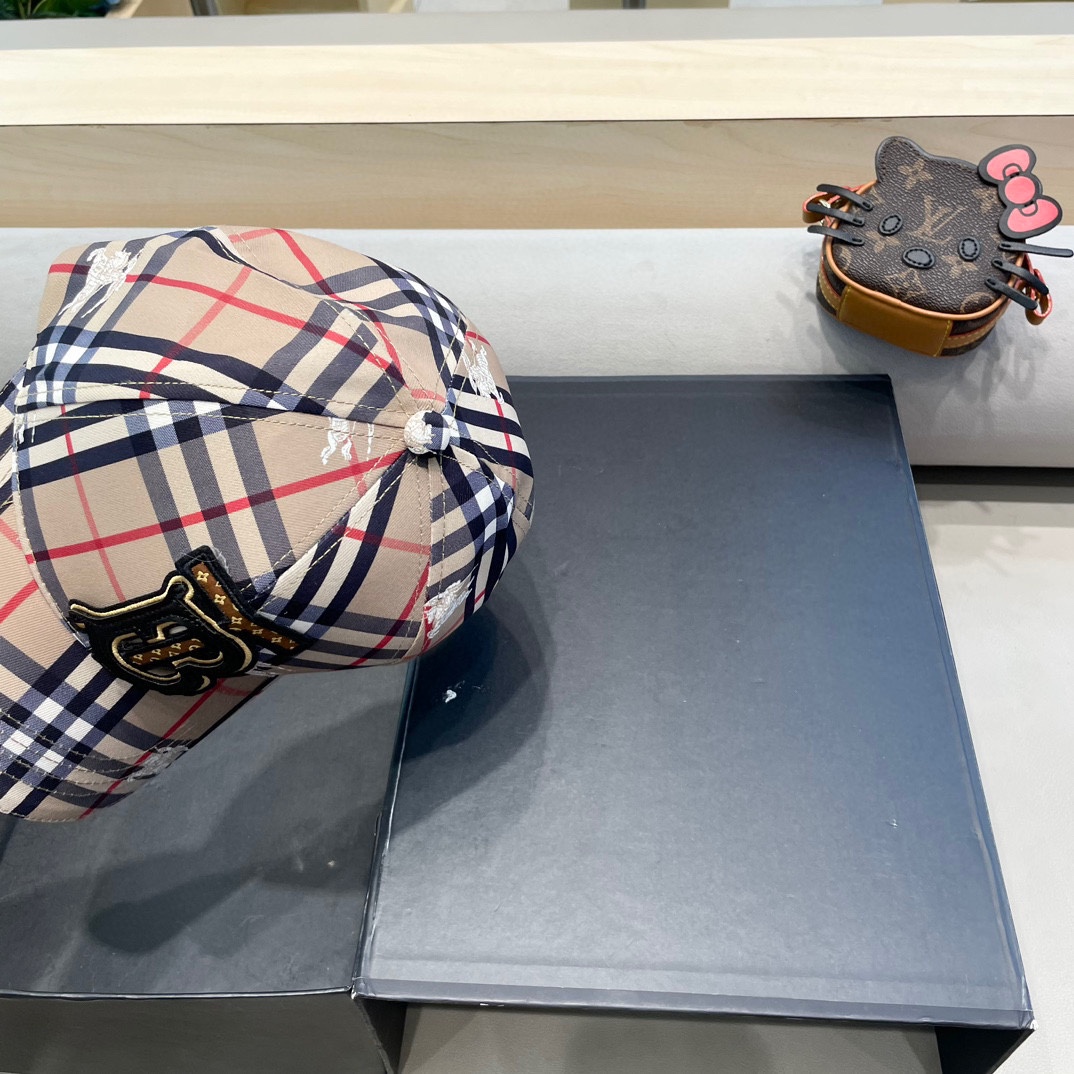 Burberry hat