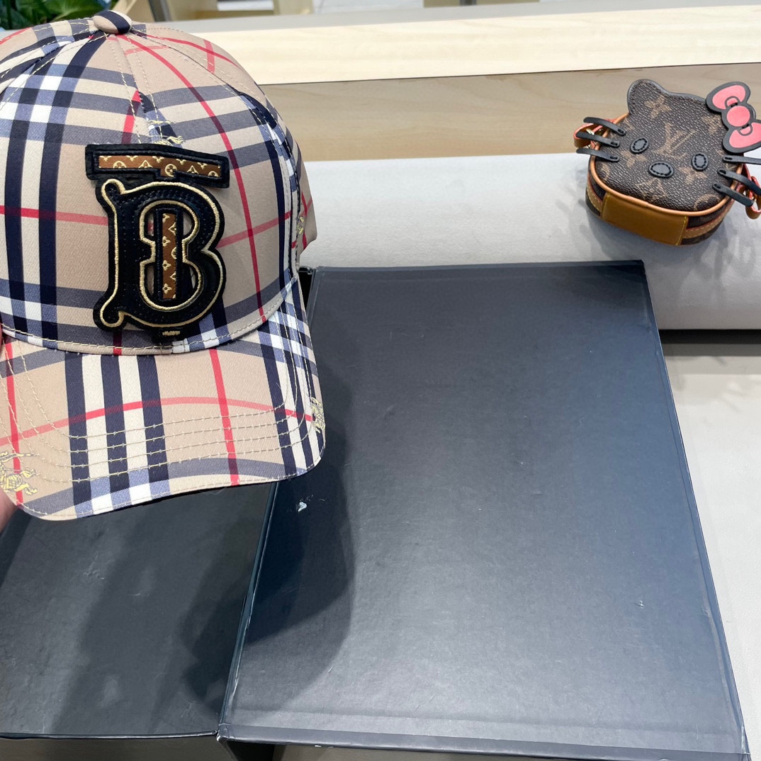 Burberry hat