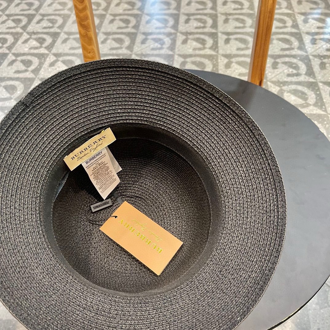 Burberry hat