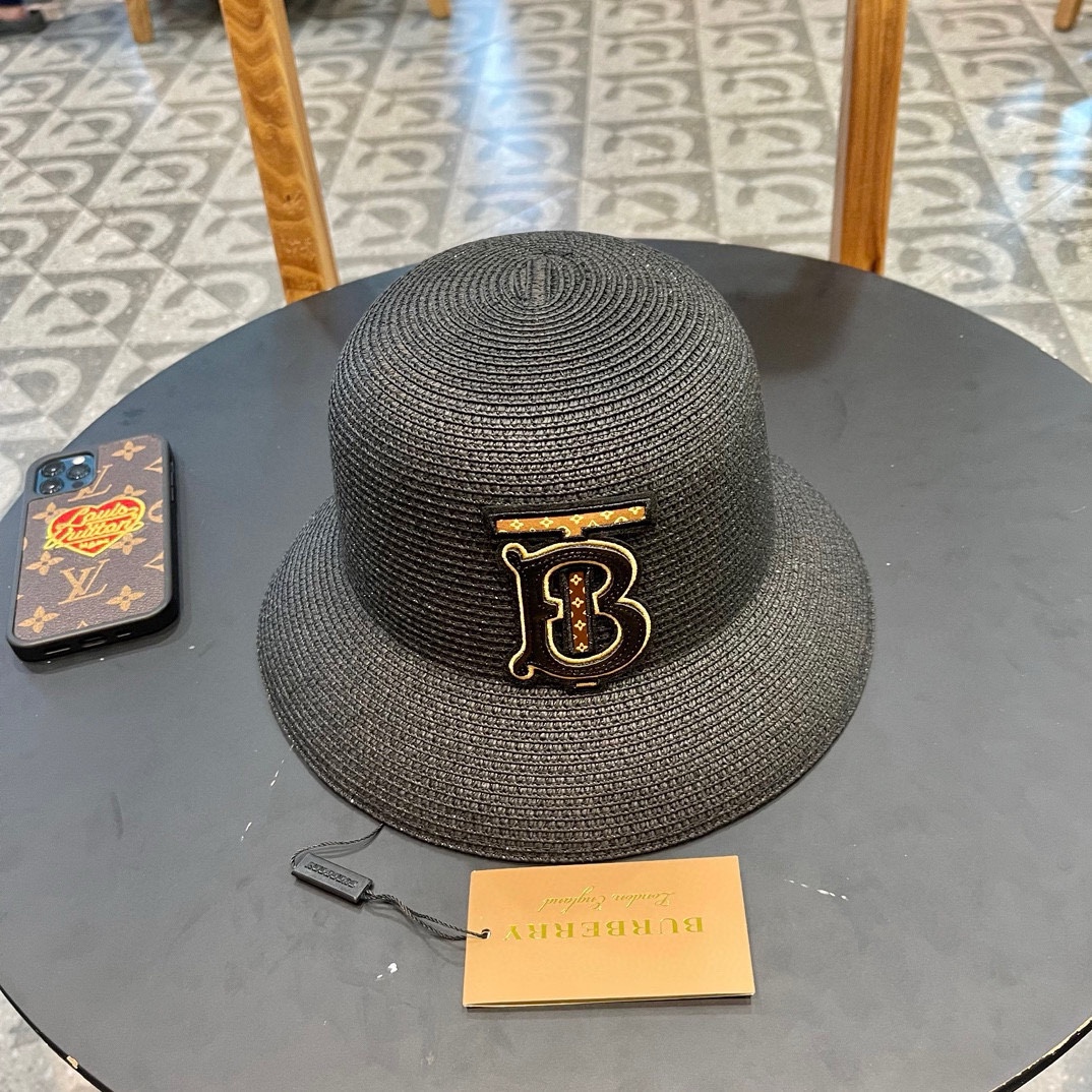 Burberry hat