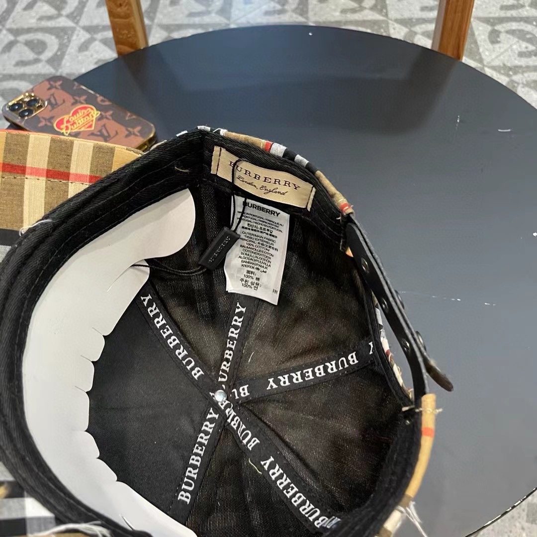 Burberry hat