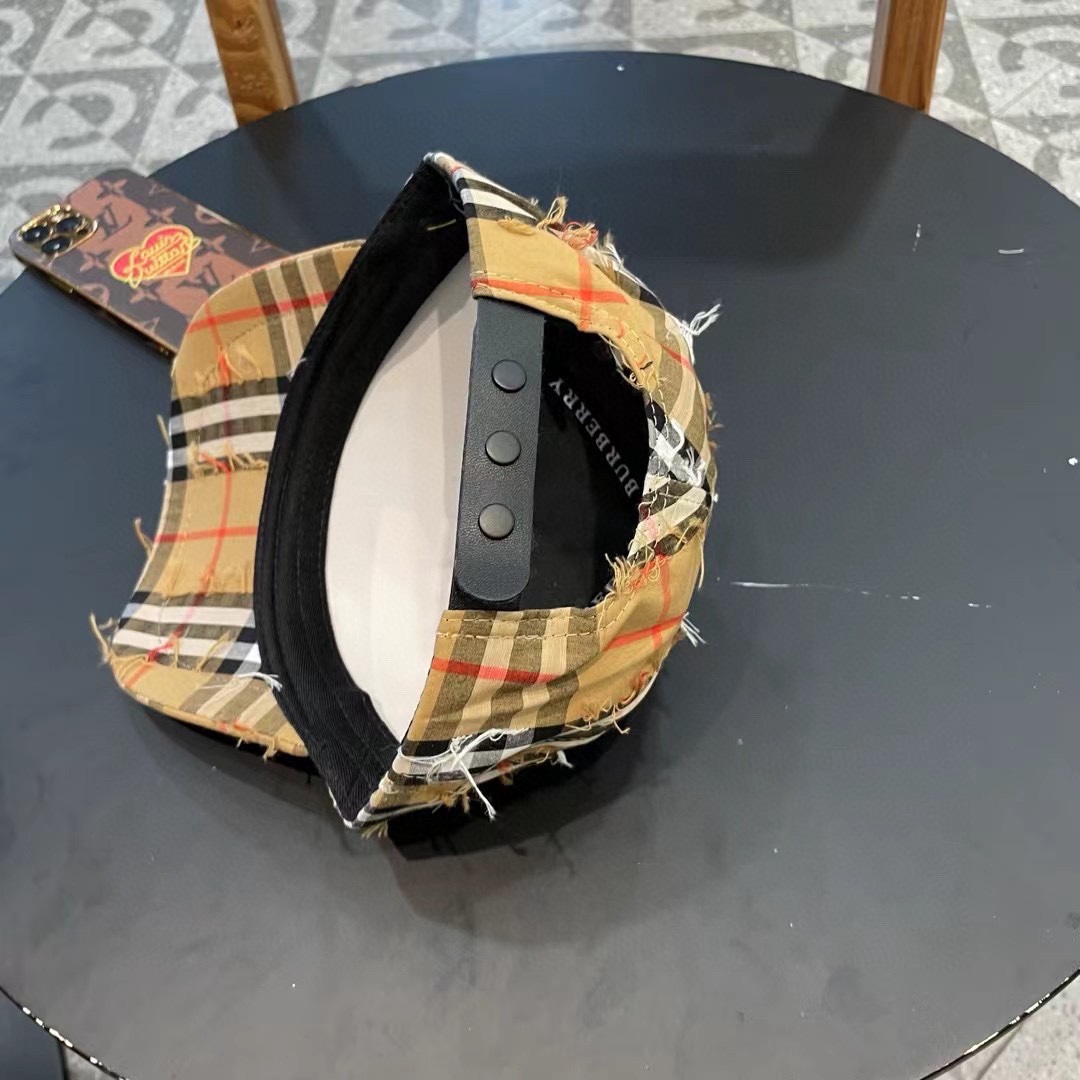 Burberry hat
