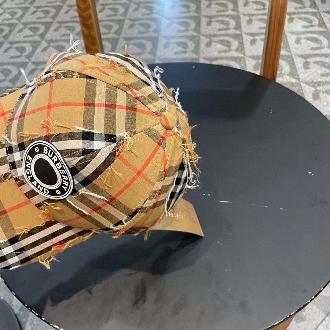 Burberry hat
