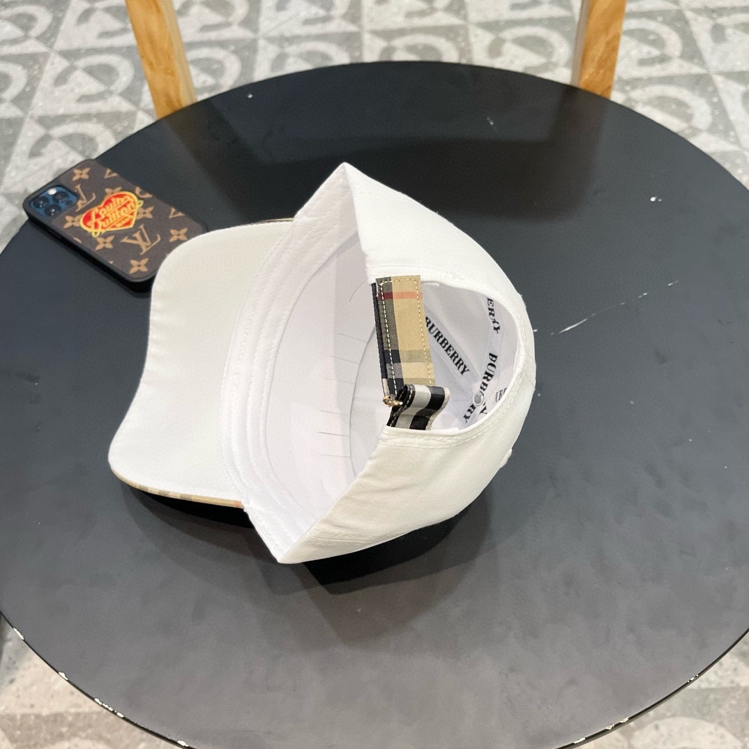 Burberry hat