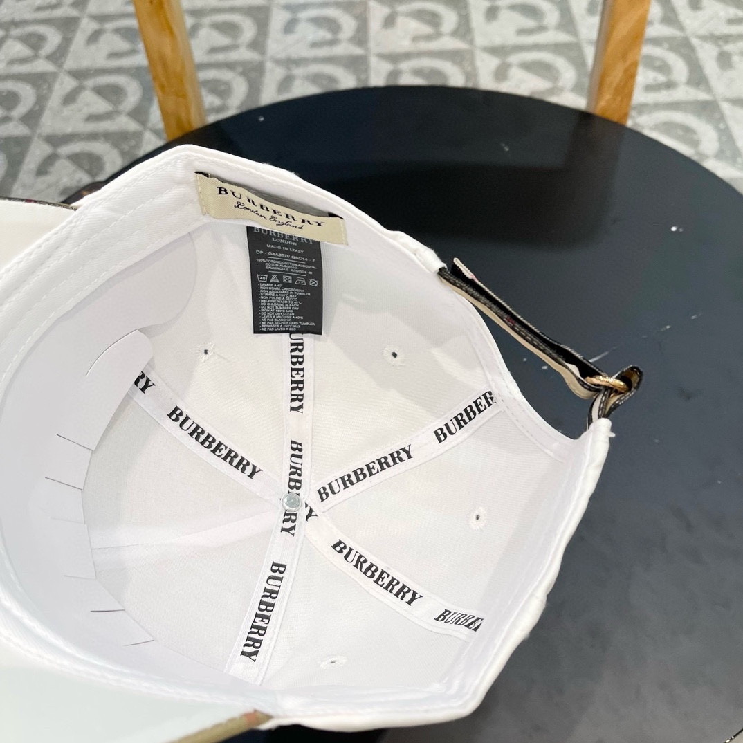 Burberry hat