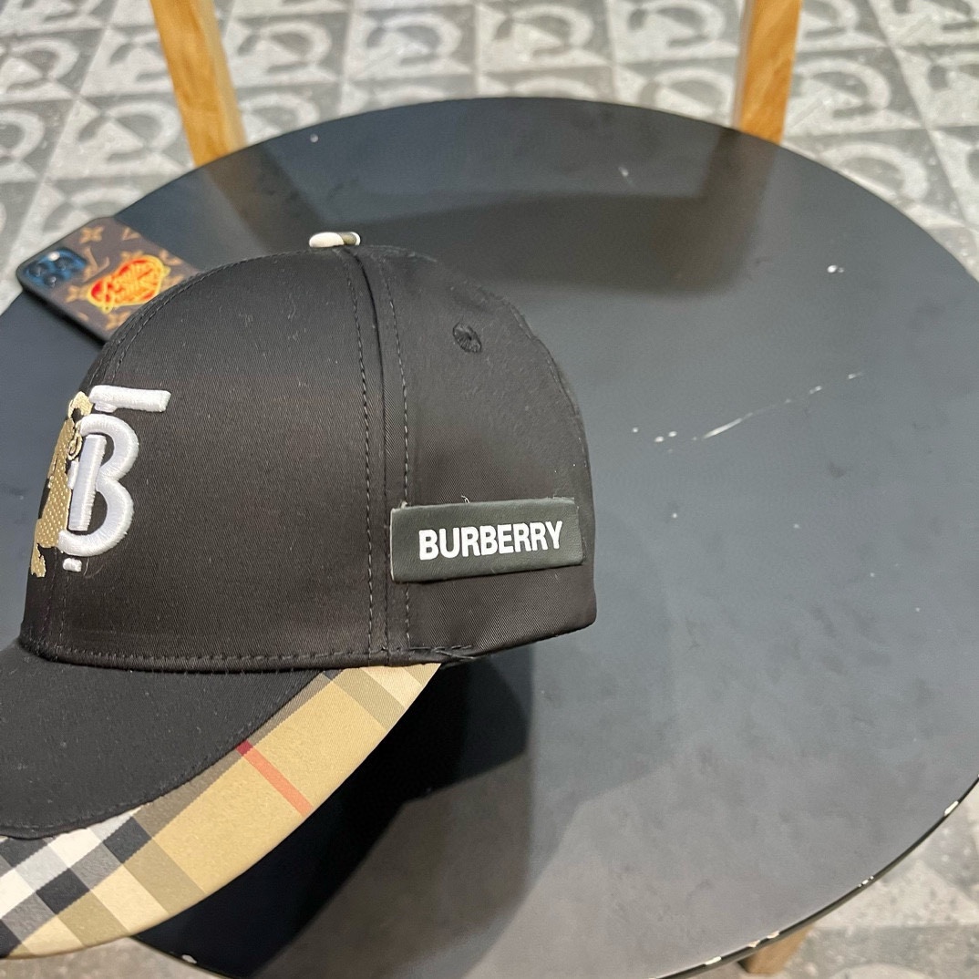 Burberry hat