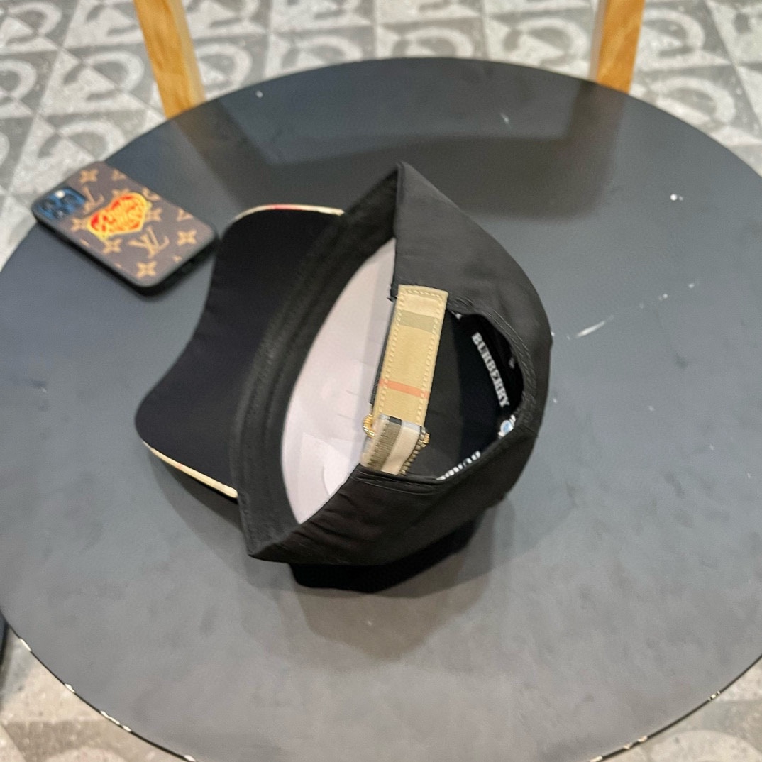 Burberry hat