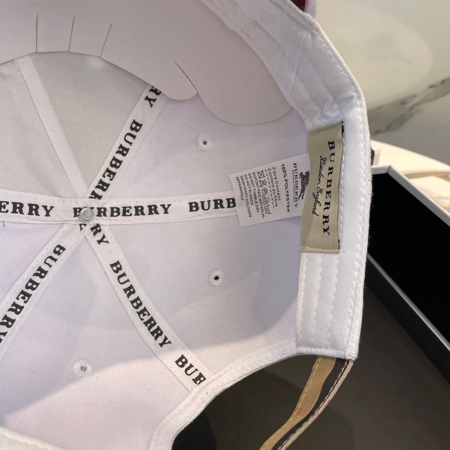 Burberry hat
