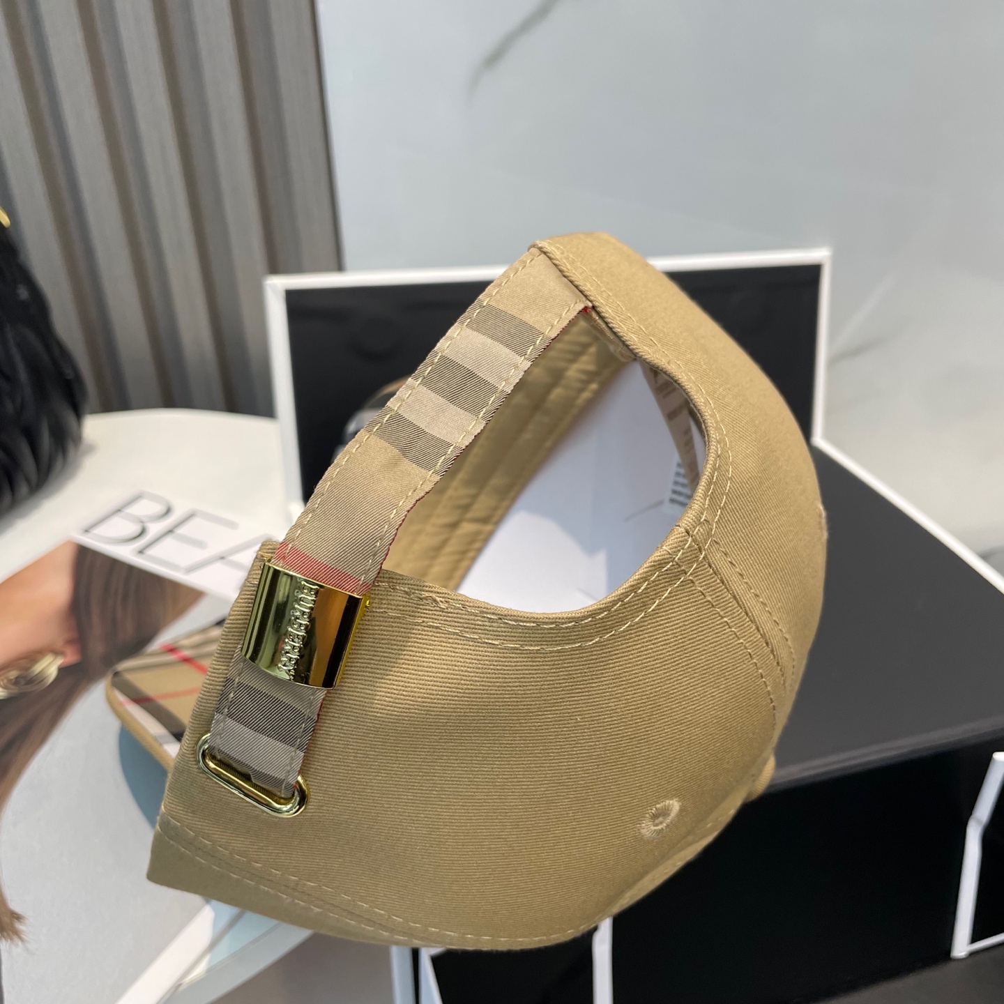 Burberry hat