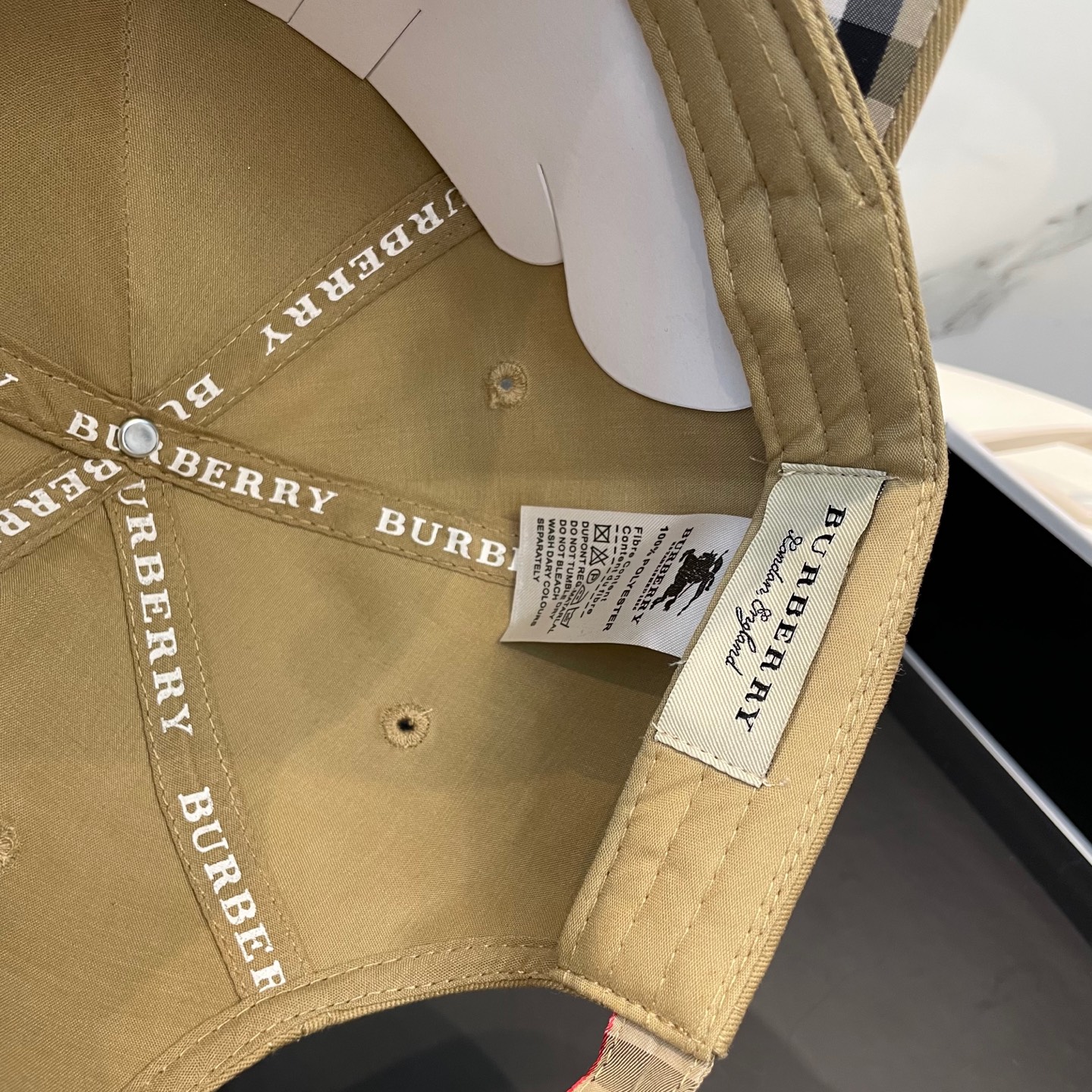Burberry hat